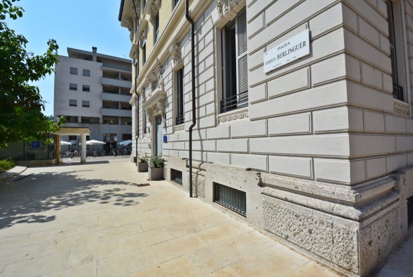 Piazza Berlinguer (4)