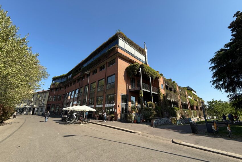 WhatsApp Image 2026-04-08 at 18.53.02 (1)